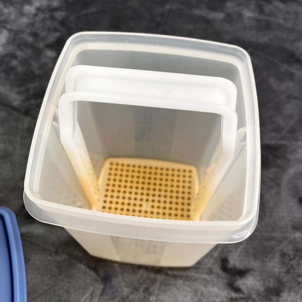Tupperware Pick a Deli Pickle Keeper Storage Container Blue 3 pc 1560-3 - Picture 5 of 9